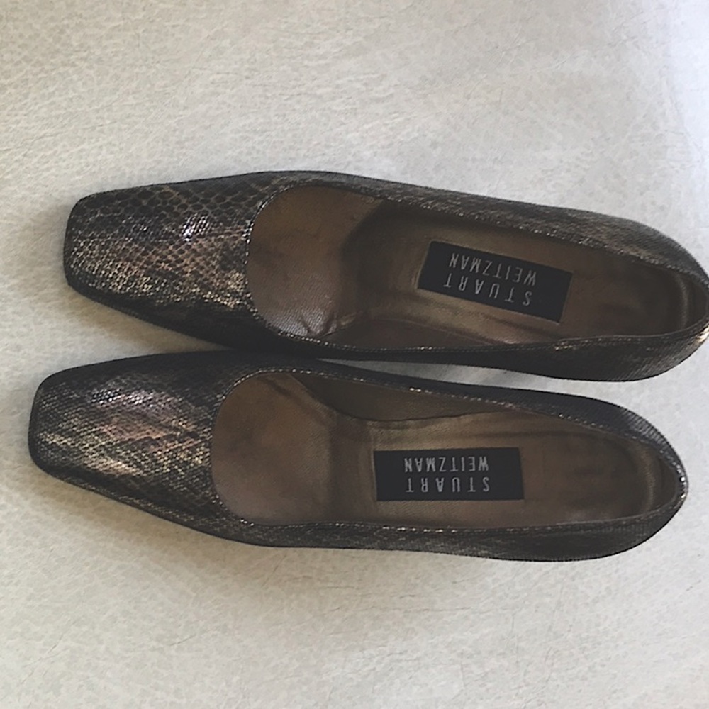 Snakeskin black and gold Stuart Weitzman shoes size 6 made in Spain.